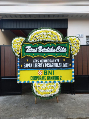 Papan Bunga Duka di Batang Kapas